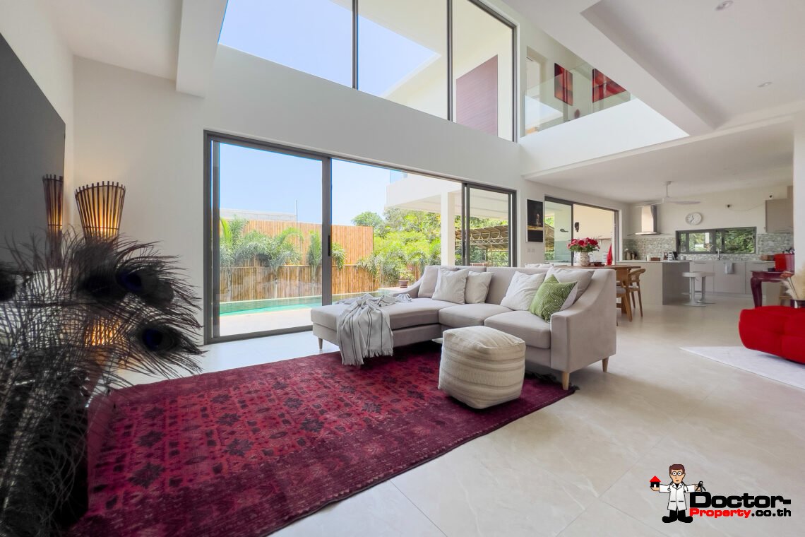 3 Bedroom Pool Villa with Partial Sea View in Bo Phut, Koh Samui – For Sale